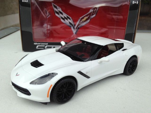 2016WhiteCoupe-s-l1600w